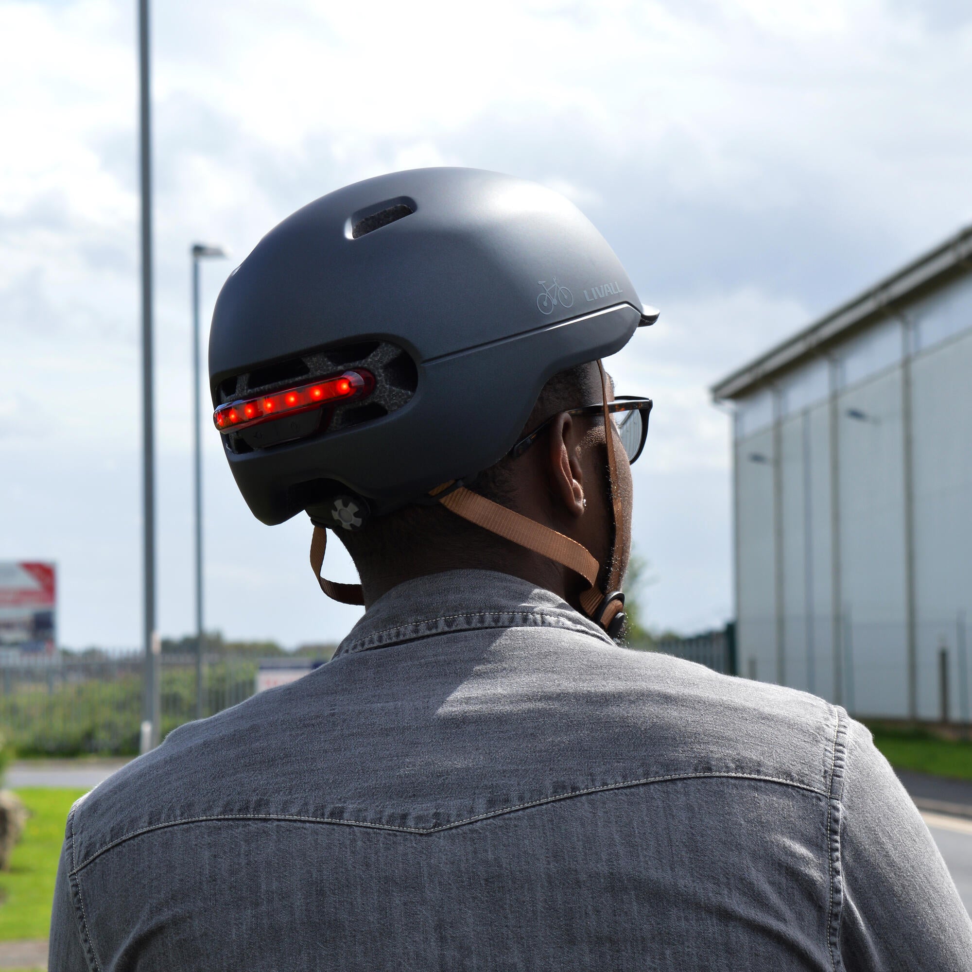 Livall C20 Black hjelm til el-løbehjul og cykel