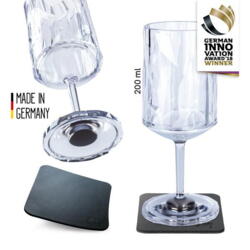 Weinglas aus Kunststoff mit Magnet von Silwy